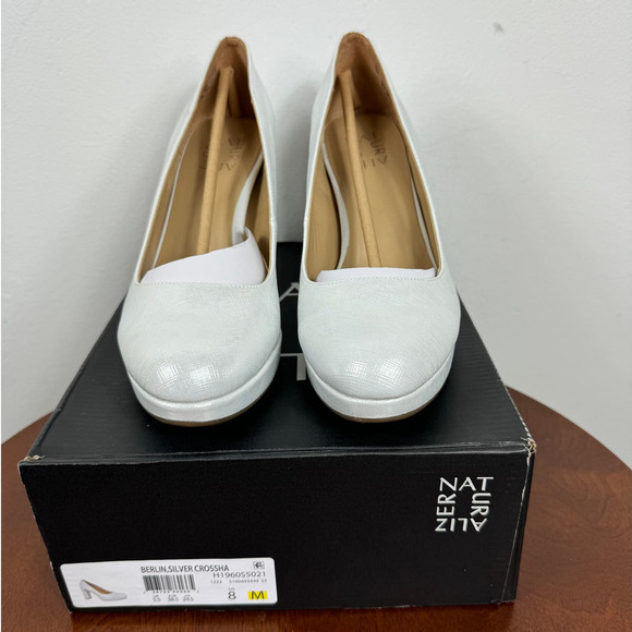 Naturalizer Berlin Pump in Silver Crosshatch Synthetic Size 8 - Picture 2 of 7